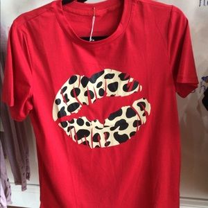 Red tshirt with leopard print lips